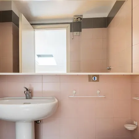 Elegante Bilocale Con Postazione Lavoro San Babila * Milan
