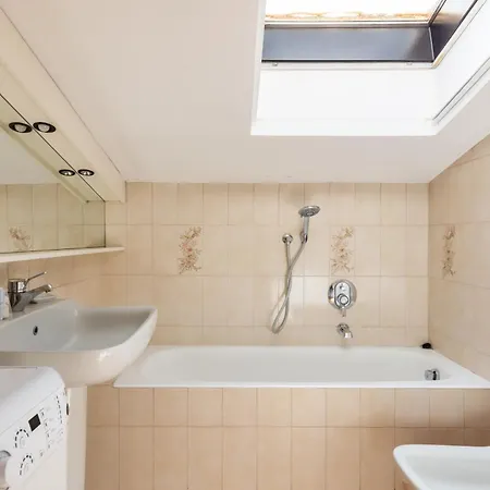 Elegante Bilocale Con Postazione Lavoro San Babila Apartment Milan