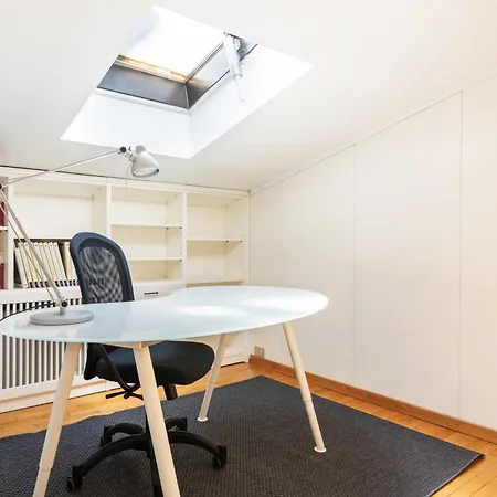 Elegante Bilocale Con Postazione Lavoro San Babila Apartment Milan