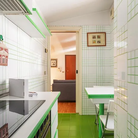 Apartment Elegante Bilocale Con Postazione Lavoro San Babila Milan